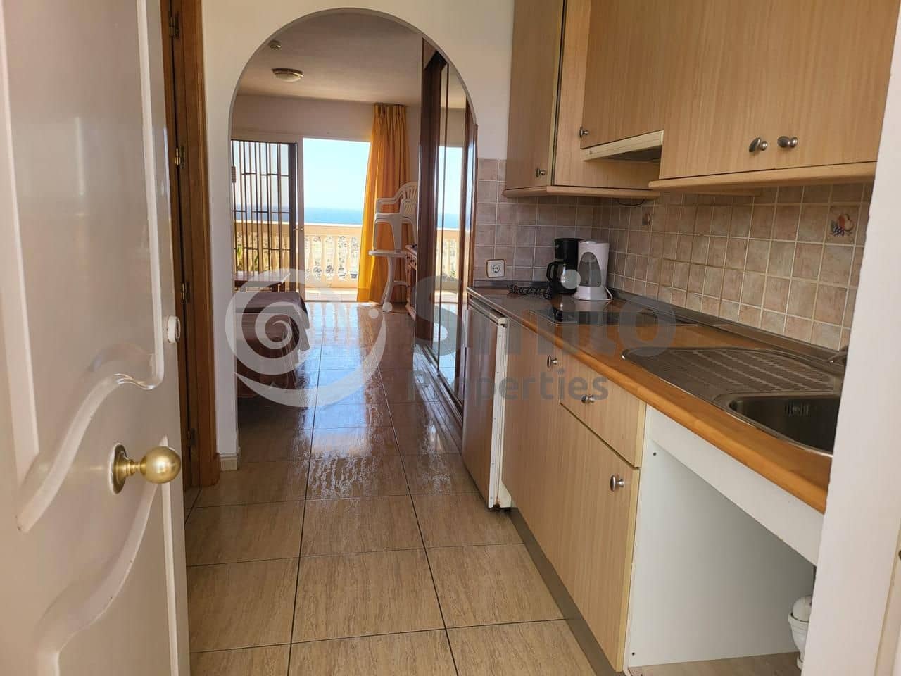 Flat te koop in Arona met zwembad - € 158.500 (Ref: 9076828)