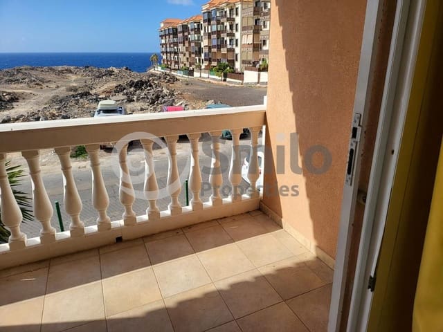 Flat te koop in Costa del Silencio, Arona met zwembad - € 158.500 (Ref: 9076828)