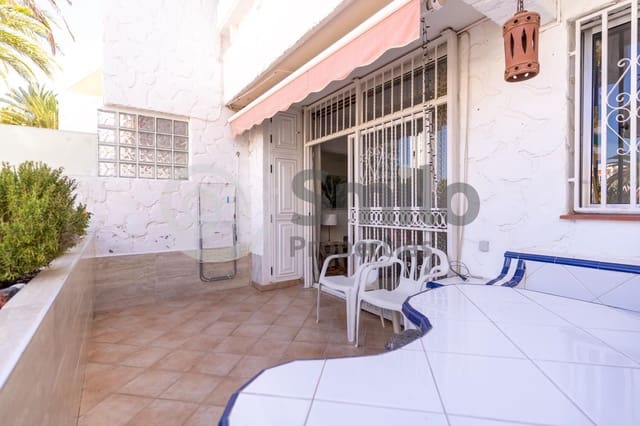 1 slaapkamer Flat te koop in Costa del Silencio, Arona met zwembad - € 169.000 (Ref: 9109440)