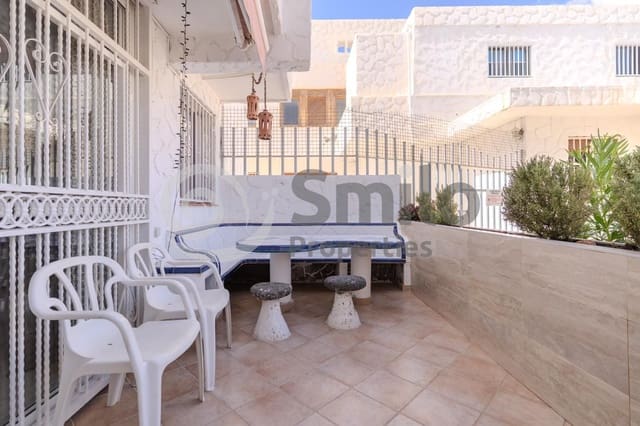 1 slaapkamer Flat te koop in Costa del Silencio, Arona met zwembad - € 169.000 (Ref: 9109440)