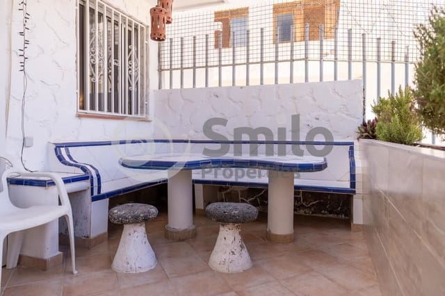 1 slaapkamer Flat te koop in Costa del Silencio, Arona met zwembad - € 169.000 (Ref: 9109440)