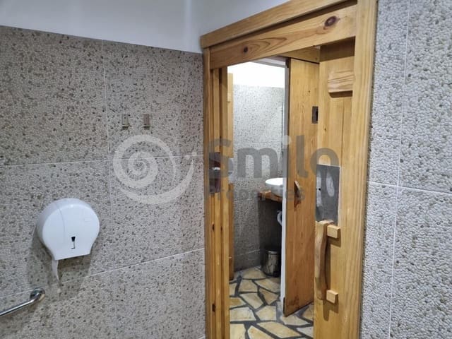 4 soveværelse Virksomhed til salg i El Medano, Granadilla de Abona - € 95.000 (Ref: 9131511)