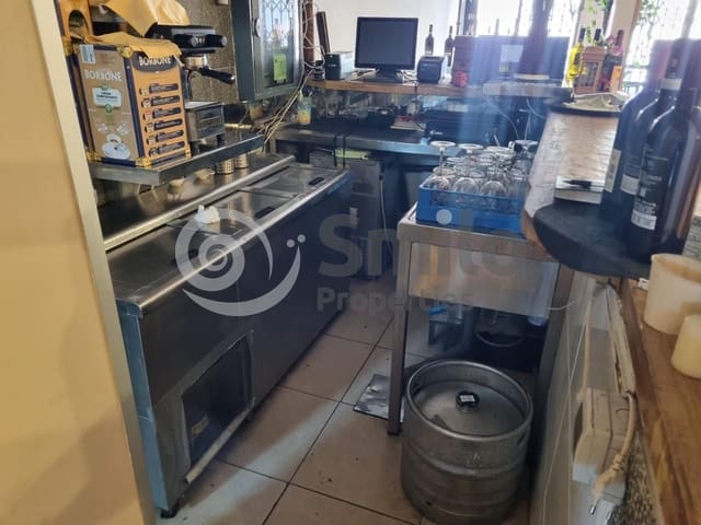 4 soveværelse Virksomhed til salg i El Medano, Granadilla de Abona - € 95.000 (Ref: 9131511)