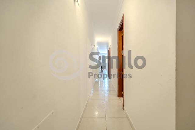 2 bedroom Flat for sale in Arona - € 179,900 (Ref: 9165164)