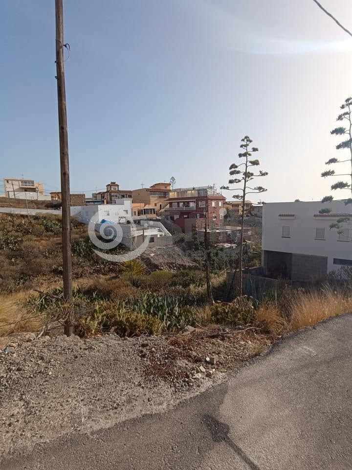 Grunde uden byggetilladelser til salg i Adeje - € 89.995 (Ref: 9172422)