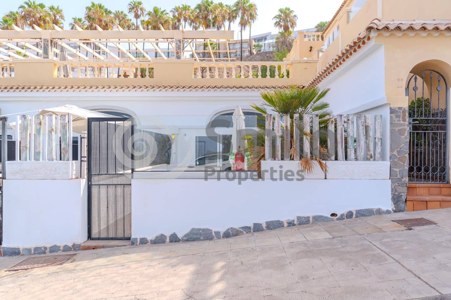 2 bedroom Flat for sale in Adeje - € 350,000 (Ref: 9175574)