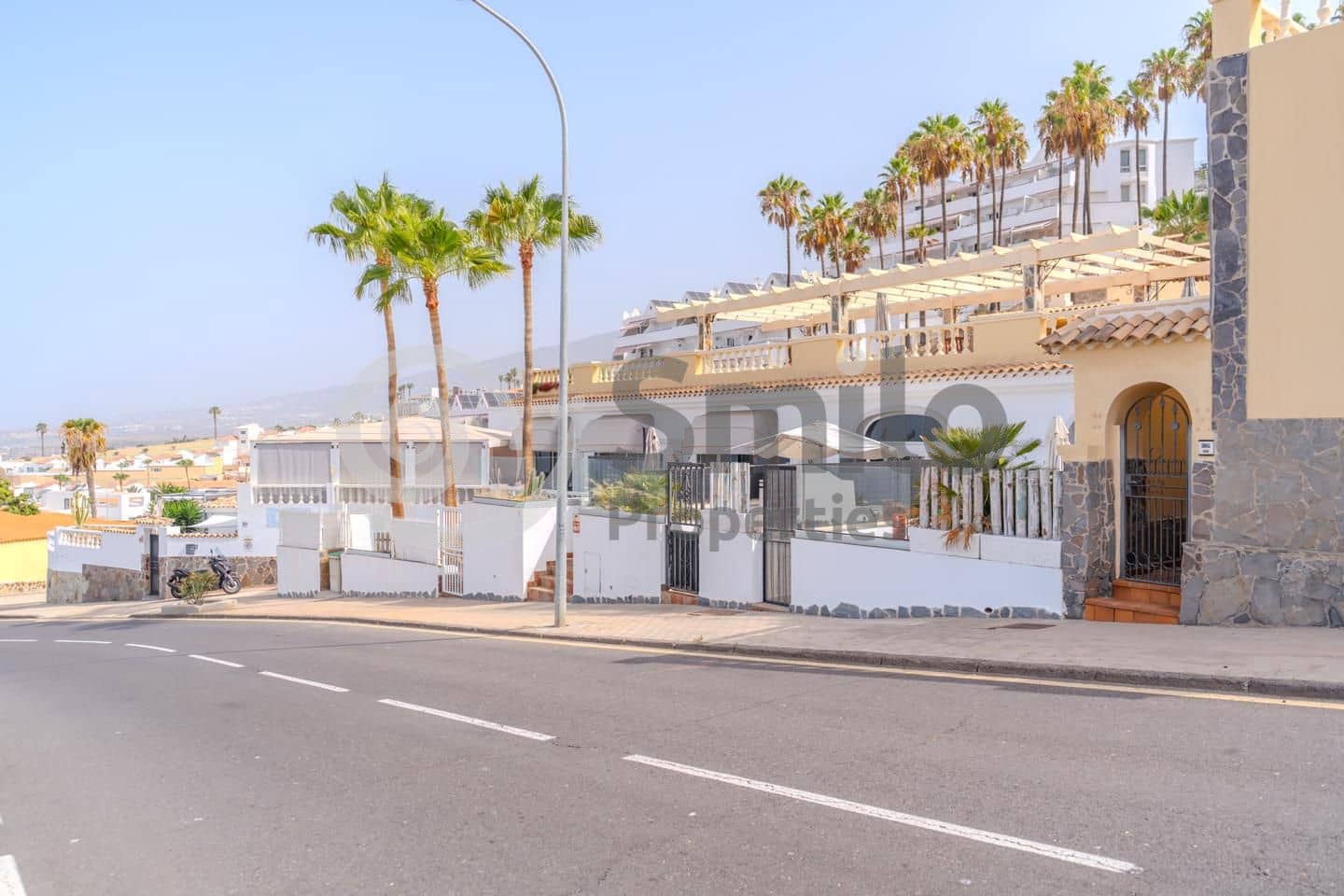 2 bedroom Flat for sale in Adeje - € 350,000 (Ref: 9175574)