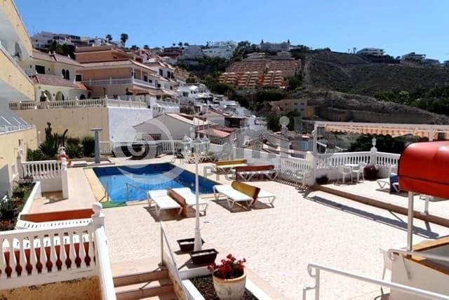 Flat for sale in Adeje - € 189,000 (Ref: 9237964)