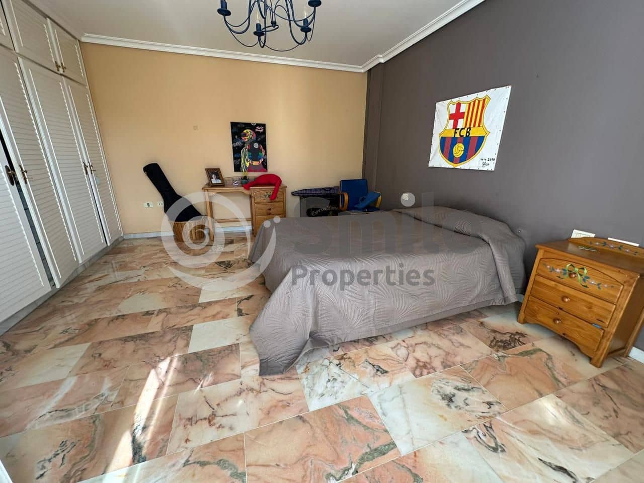 5 bedroom Villa for sale in Arona with pool garage - € 750,000 (Ref: 9245595)