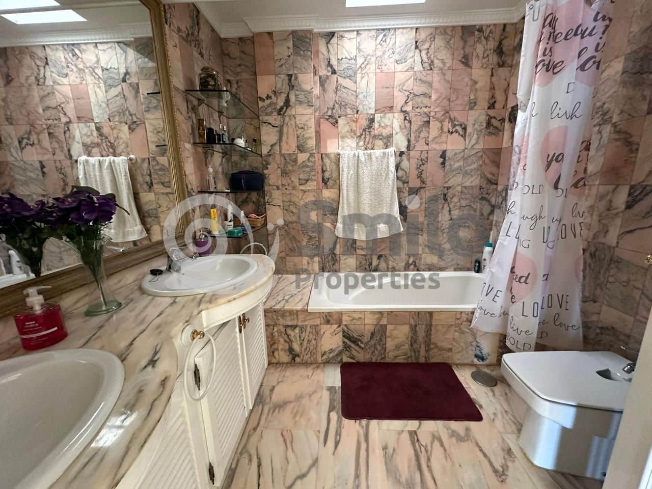 5 bedroom Villa for sale in Arona with pool garage - € 750,000 (Ref: 9245595)