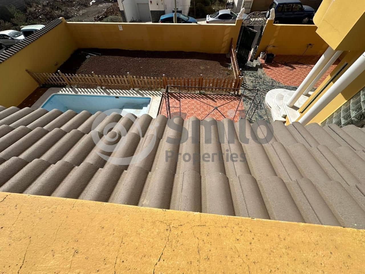 5 bedroom Villa for sale in Arona with pool garage - € 750,000 (Ref: 9245595)