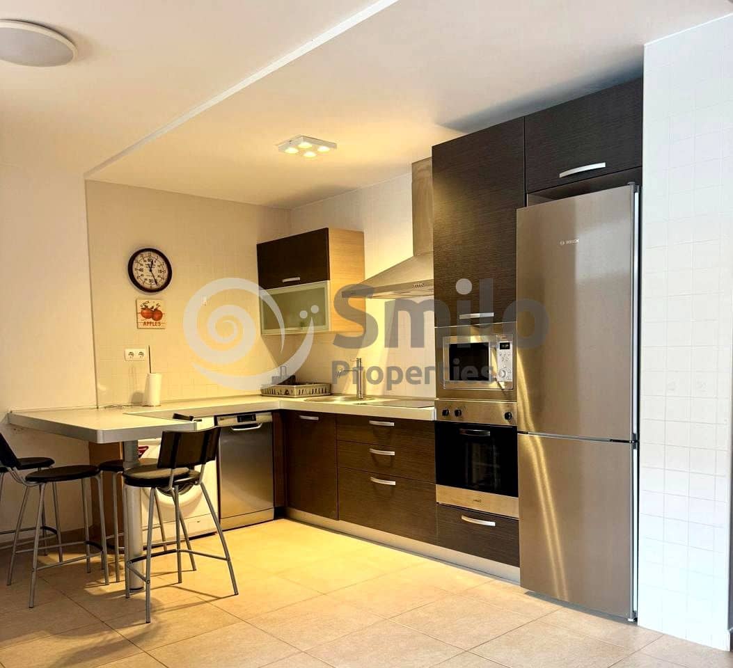 1 slaapkamer Flat te huur in Arona met zwembad garage - € 1.250 (Ref: 9341782)