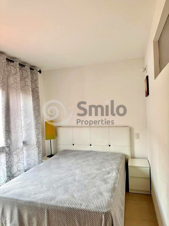 1 slaapkamer Flat te huur in Arona met zwembad garage - € 1.250 (Ref: 9341782)