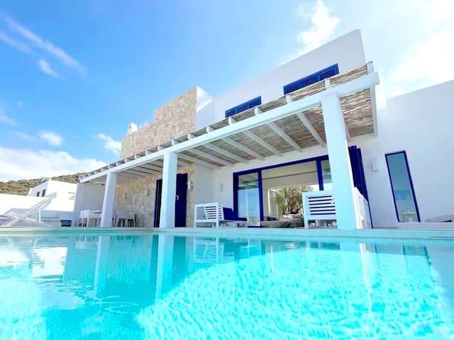 5 soveværelse Villa til salg i Torviscas Centro y Alto, Adeje med swimmingpool garage - € 2.200.000 (Ref: 9400203)