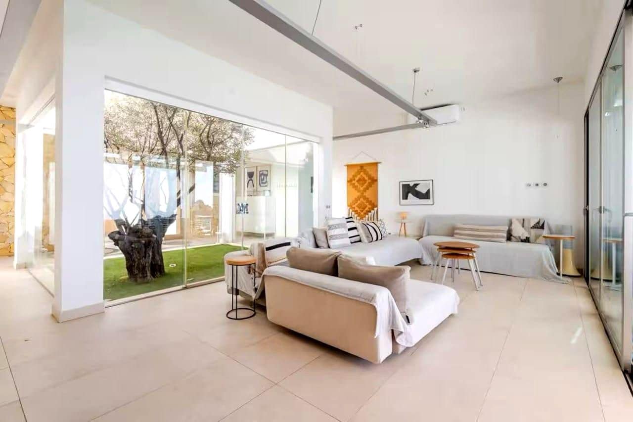 5 sovrum Villa till salu i Adeje med pool garage - 2 200 000 € (Ref: 9400203)