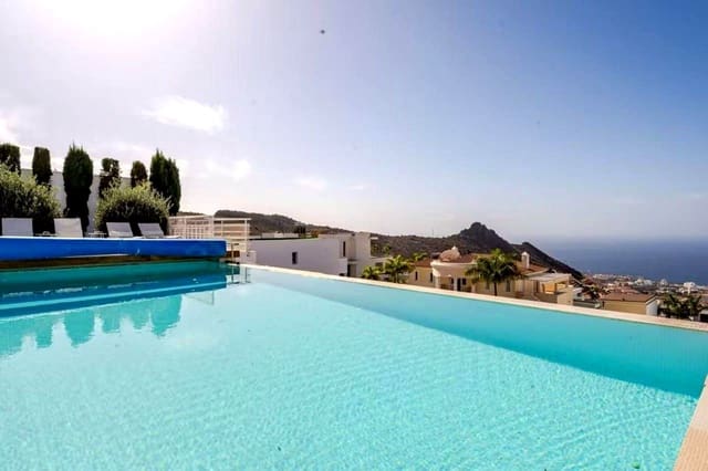 5 soveværelse Villa til salg i Torviscas Centro y Alto, Adeje med swimmingpool garage - € 2.200.000 (Ref: 9400203)