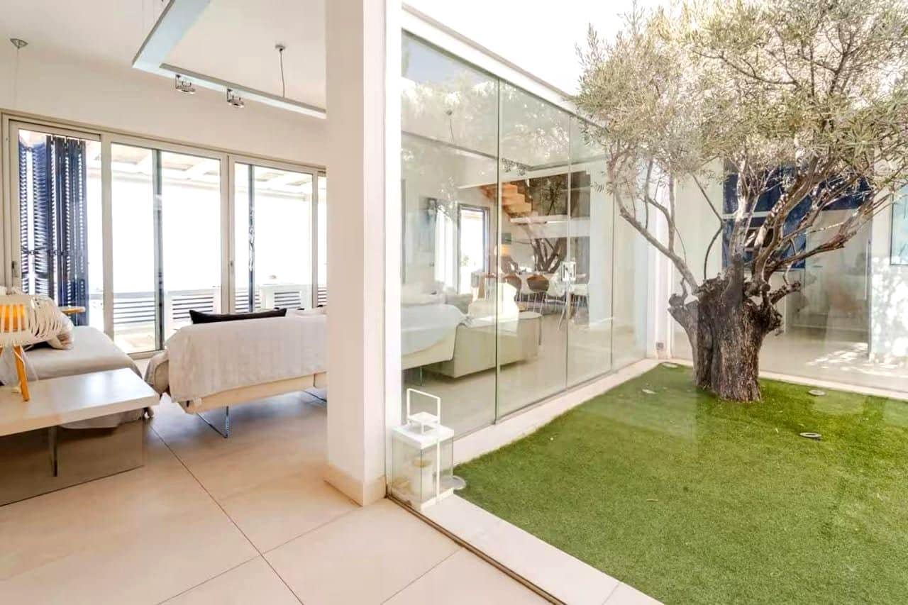 5 sovrum Villa till salu i Adeje med pool garage - 2 200 000 € (Ref: 9400203)