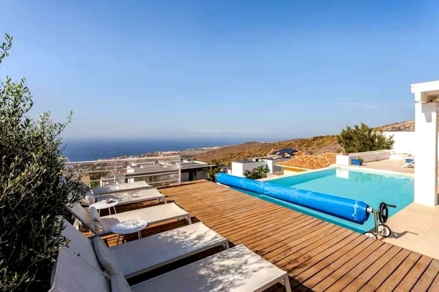 5 soveværelse Villa til salg i Torviscas Centro y Alto, Adeje med swimmingpool garage - € 2.200.000 (Ref: 9400203)