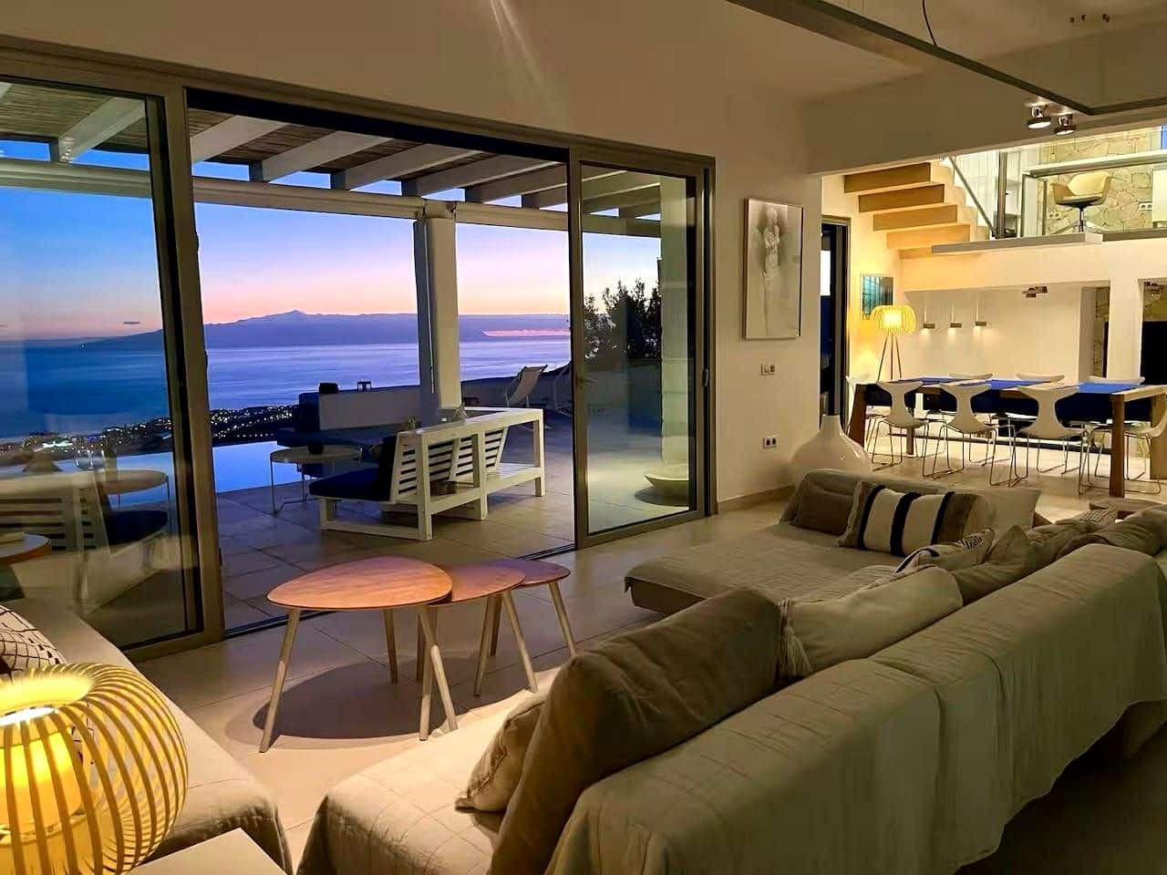 5 sovrum Villa till salu i Adeje med pool garage - 2 200 000 € (Ref: 9400203)