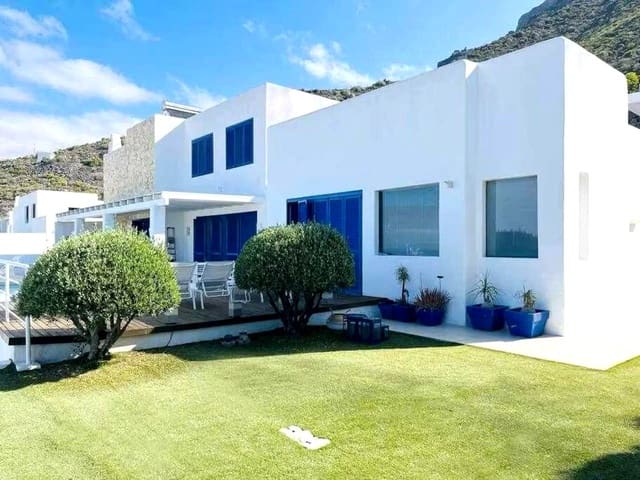 5 soveværelse Villa til salg i Torviscas Centro y Alto, Adeje med swimmingpool garage - € 2.200.000 (Ref: 9400203)