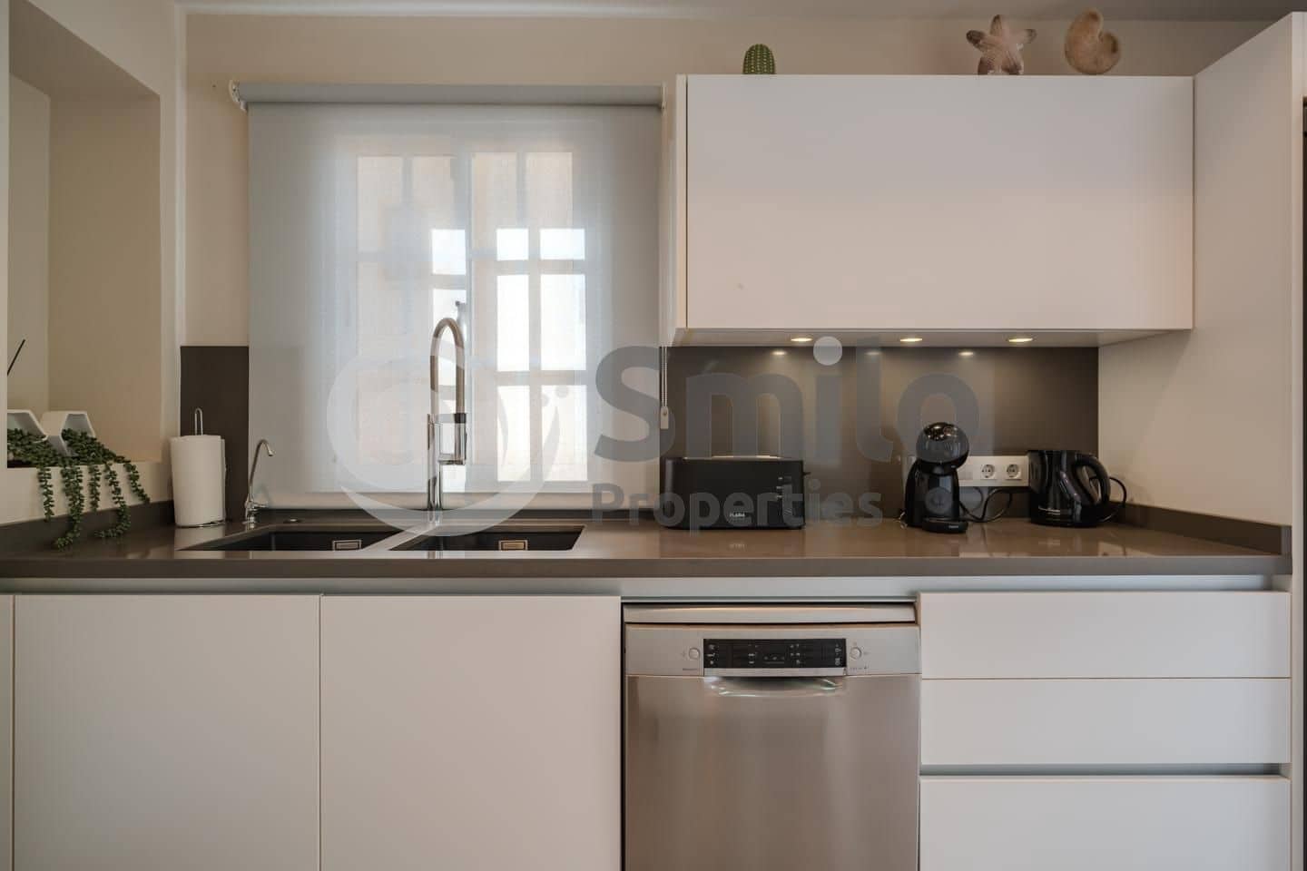 4 sovrum Villa till salu i Adeje med pool garage - 1 499 000 € (Ref: 9442029)