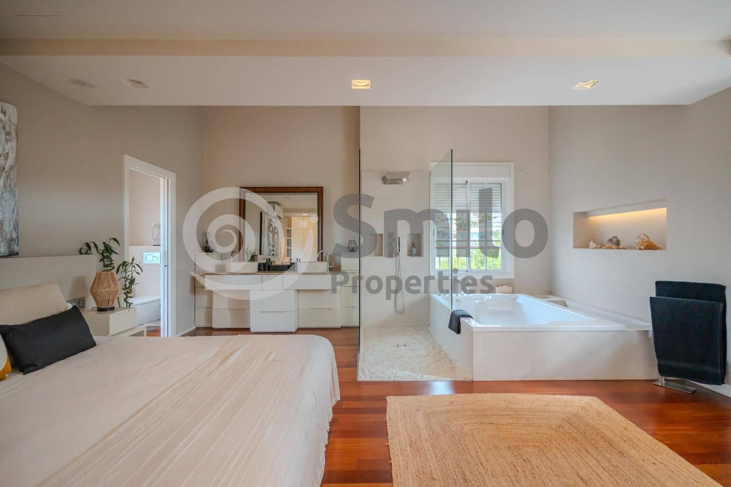 4 sovrum Villa till salu i Adeje med pool garage - 1 499 000 € (Ref: 9442029)