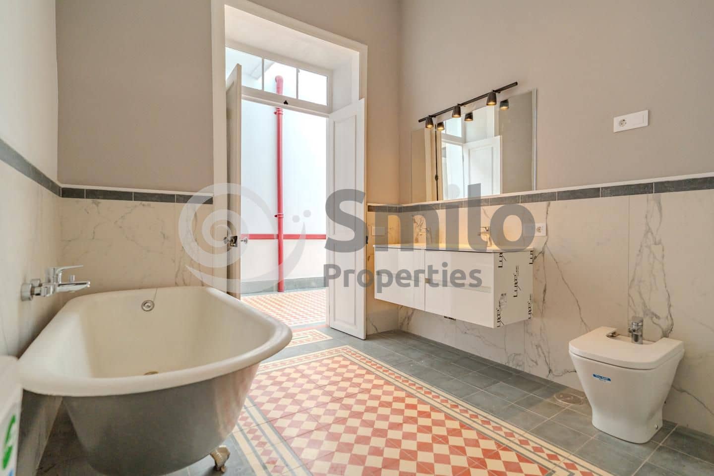 Chalet de 8 habitaciones en San Miguel de Abona en venta con garaje - 1.495.000 € (Ref: 9451447)