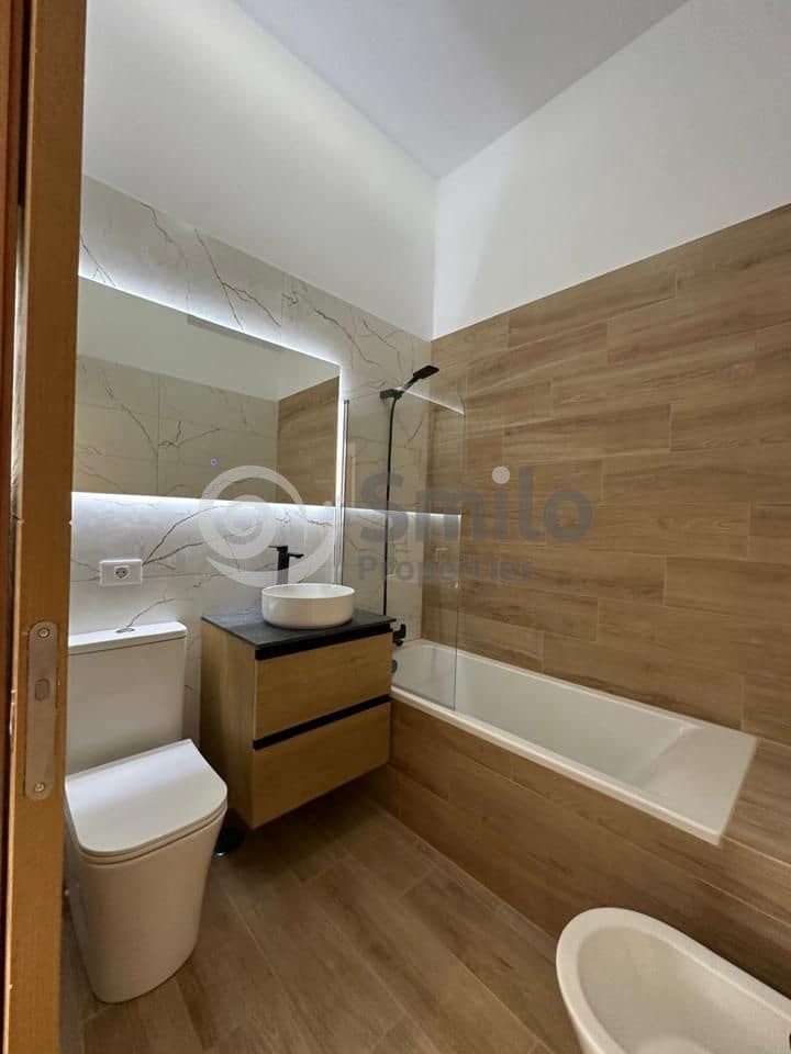 5 bedroom Villa for sale in Guargacho with pool garage - € 820,000 (Ref: 9452424)