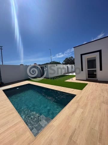 5 makuuhuone Huvila myytävänä paikassa Guargacho mukana uima-altaan 
autotalli - 820 000 € (Ref: 9452424)