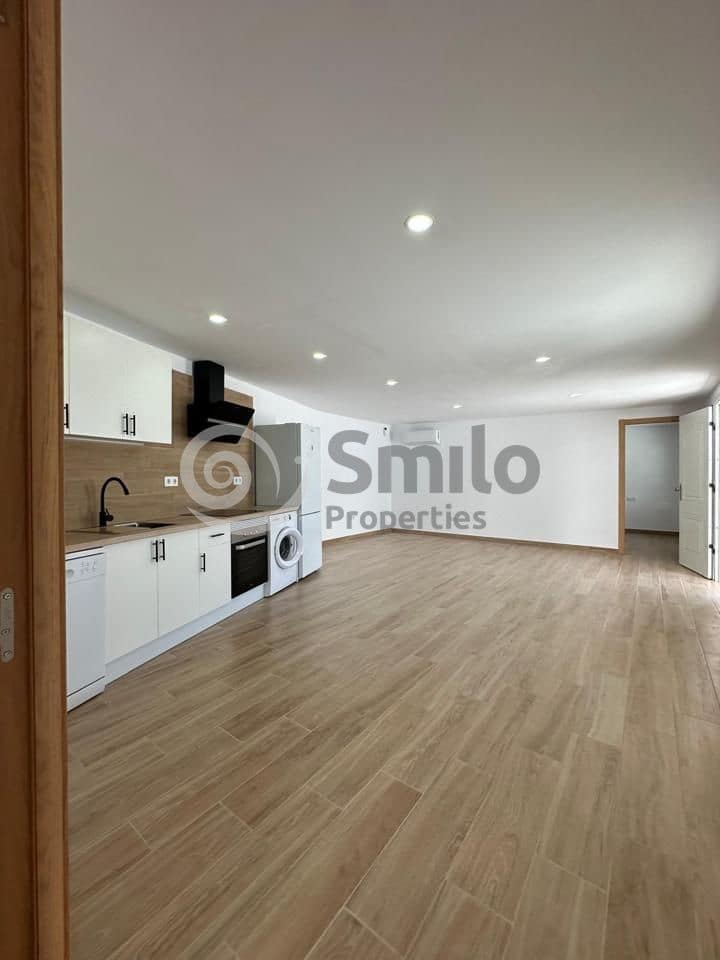 5 bedroom Villa for sale in Guargacho with pool garage - € 820,000 (Ref: 9452424)