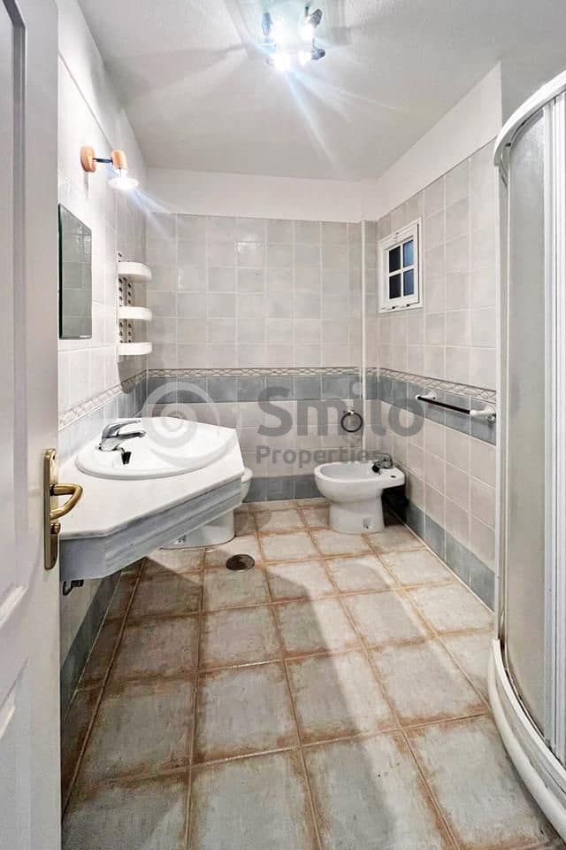 Piso de 2 habitaciones en Costa Adeje en venta con piscina - 479.000 € (Ref: 9453579)