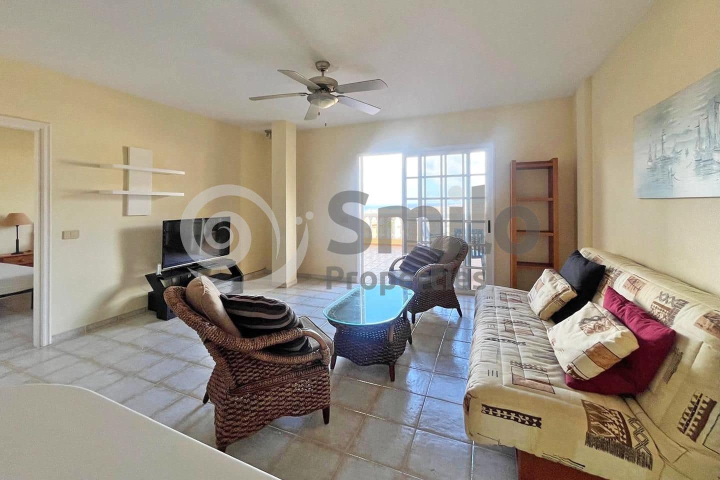 Piso de 2 habitaciones en Costa Adeje en venta con piscina - 479.000 € (Ref: 9453579)