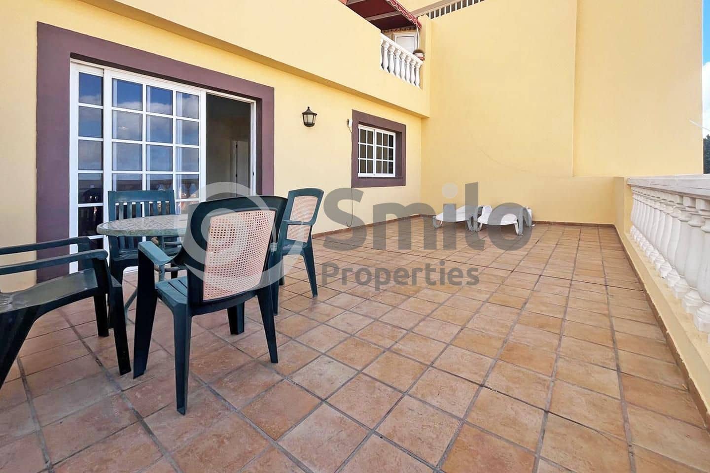 Piso de 2 habitaciones en Costa Adeje en venta con piscina - 479.000 € (Ref: 9453579)