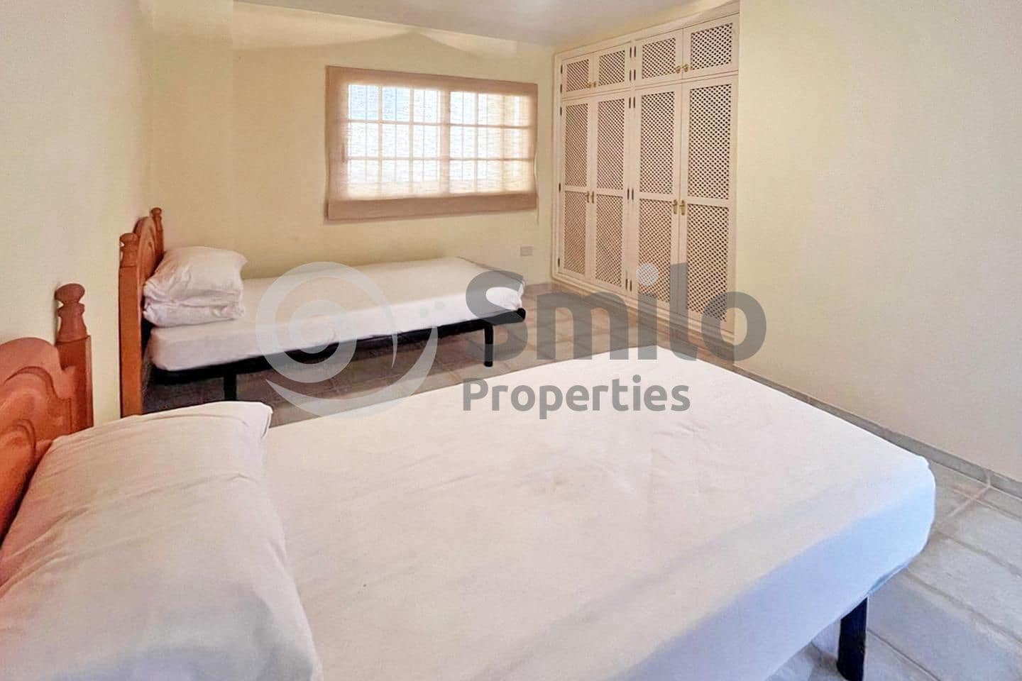 Piso de 2 habitaciones en Costa Adeje en venta con piscina - 479.000 € (Ref: 9453579)