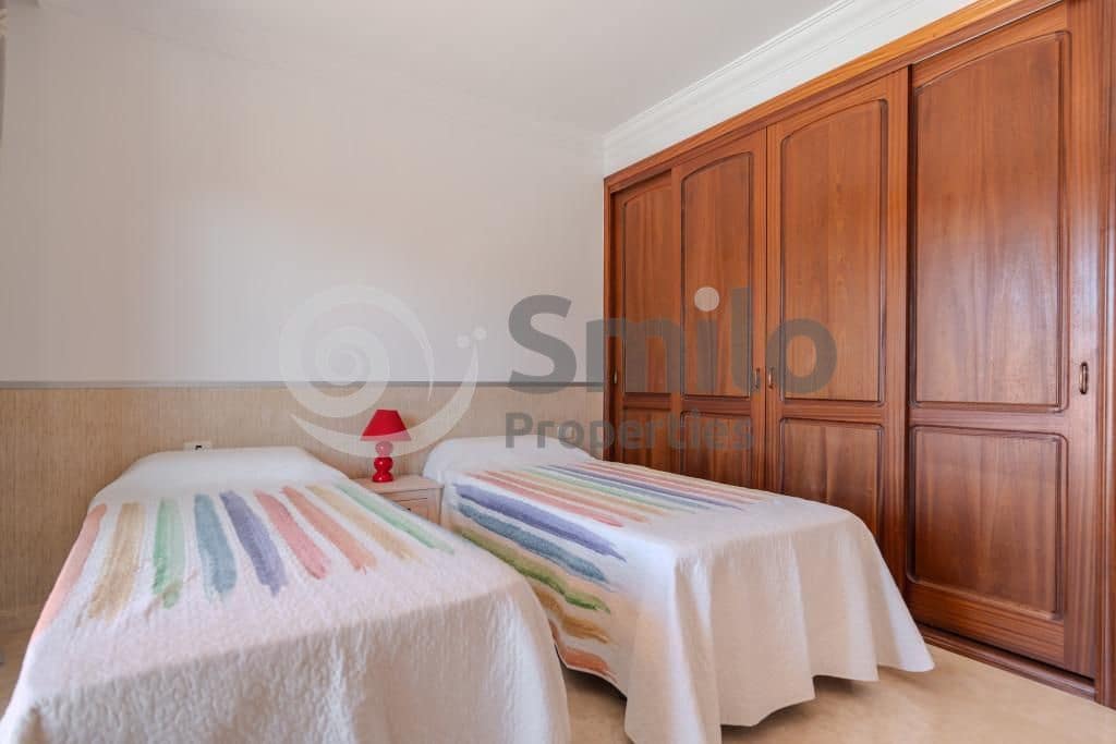 Chalet de 3 habitaciones en Adeje en venta con piscina garaje - 1.280.000 € (Ref: 9453674)