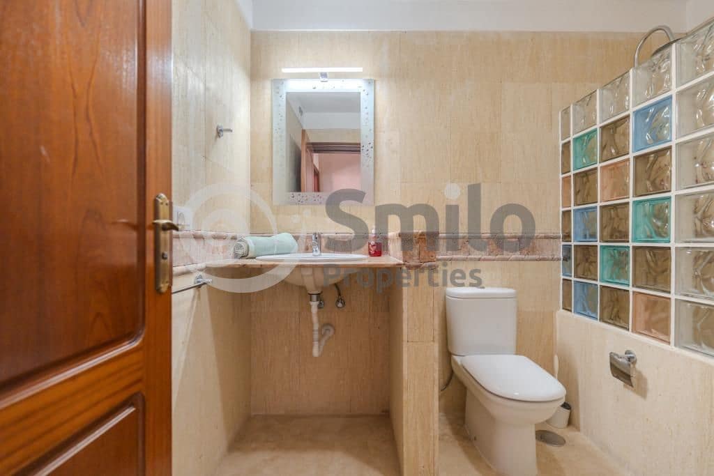 Chalet de 3 habitaciones en Adeje en venta con piscina garaje - 1.280.000 € (Ref: 9453674)