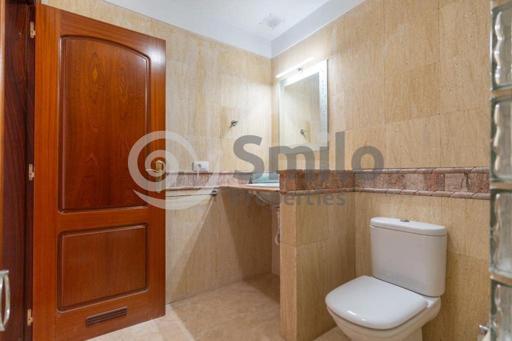 Chalet de 3 habitaciones en Adeje en venta con piscina garaje - 1.280.000 € (Ref: 9453674)