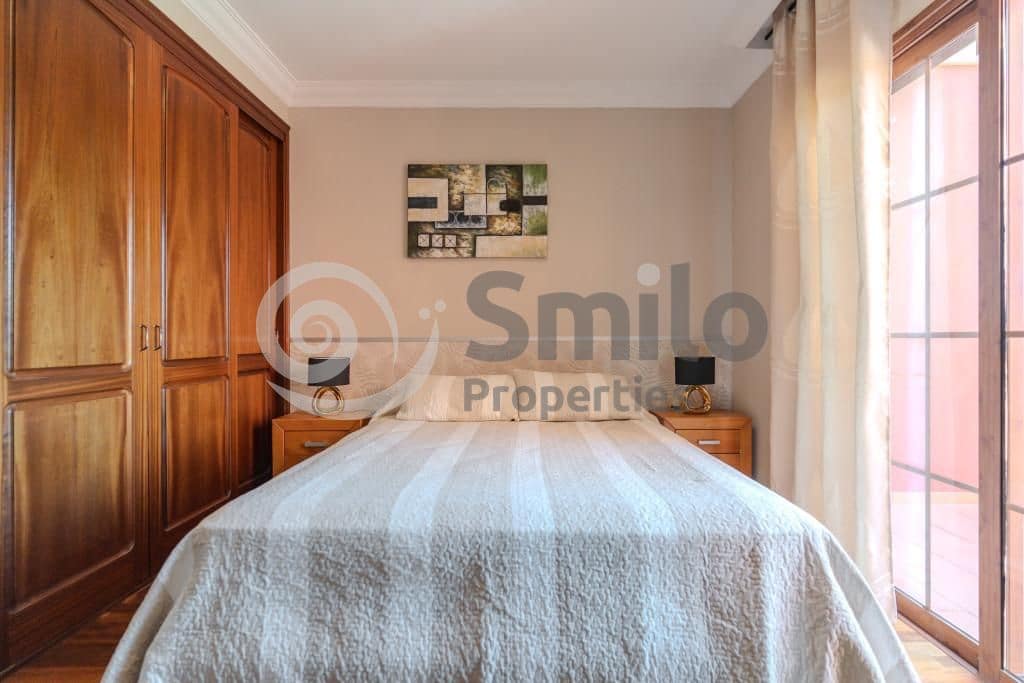 Chalet de 3 habitaciones en Adeje en venta con piscina garaje - 1.280.000 € (Ref: 9453674)