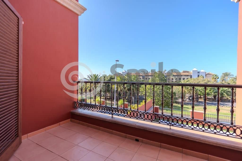 Chalet de 3 habitaciones en Adeje en venta con piscina garaje - 1.280.000 € (Ref: 9453674)