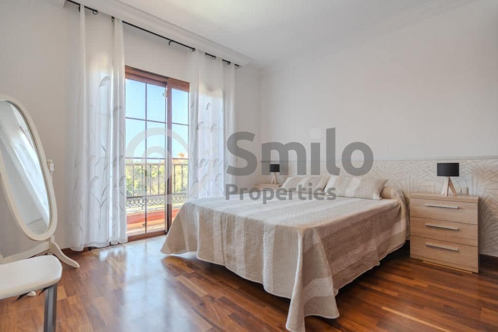 Chalet de 3 habitaciones en Adeje en venta con piscina garaje - 1.280.000 € (Ref: 9453674)