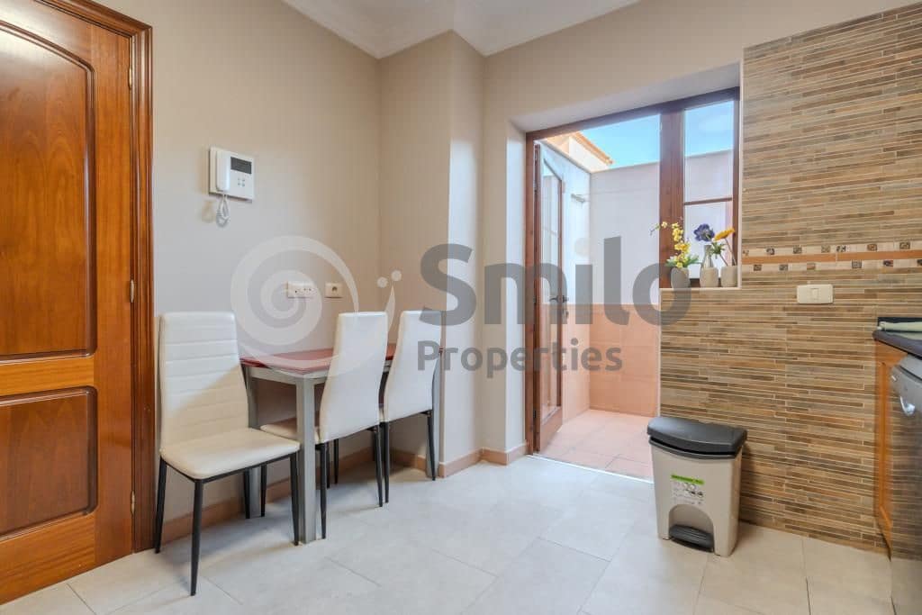 Chalet de 3 habitaciones en Adeje en venta con piscina garaje - 1.280.000 € (Ref: 9453674)