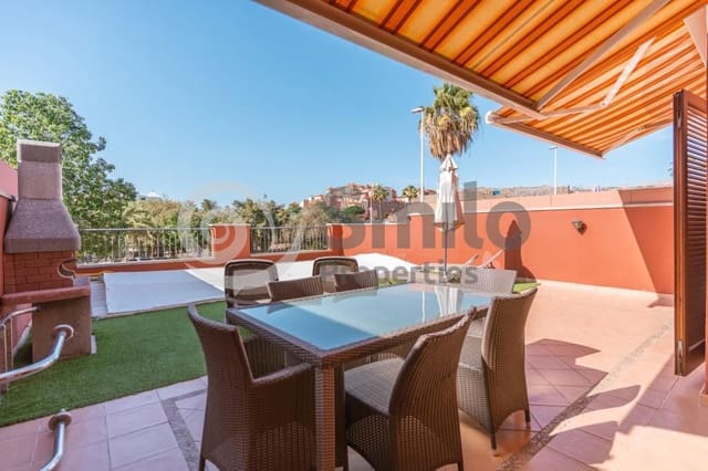 Chalet de 3 habitaciones en Playa del Duque, Adeje en venta con piscina garaje - 1.280.000 € (Ref: 9453674)