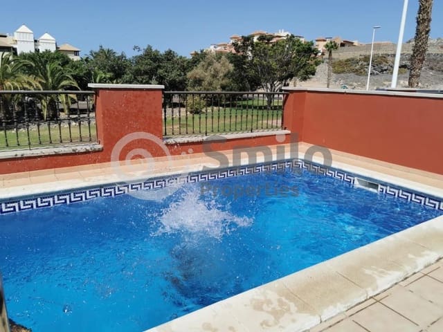 Chalet de 3 habitaciones en Playa del Duque, Adeje en venta con piscina garaje - 1.280.000 € (Ref: 9453674)
