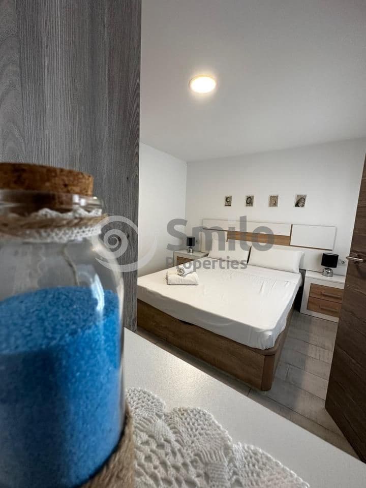 1 bedroom Flat for sale in Arona with pool garage - € 160,000 (Ref: 9460748)