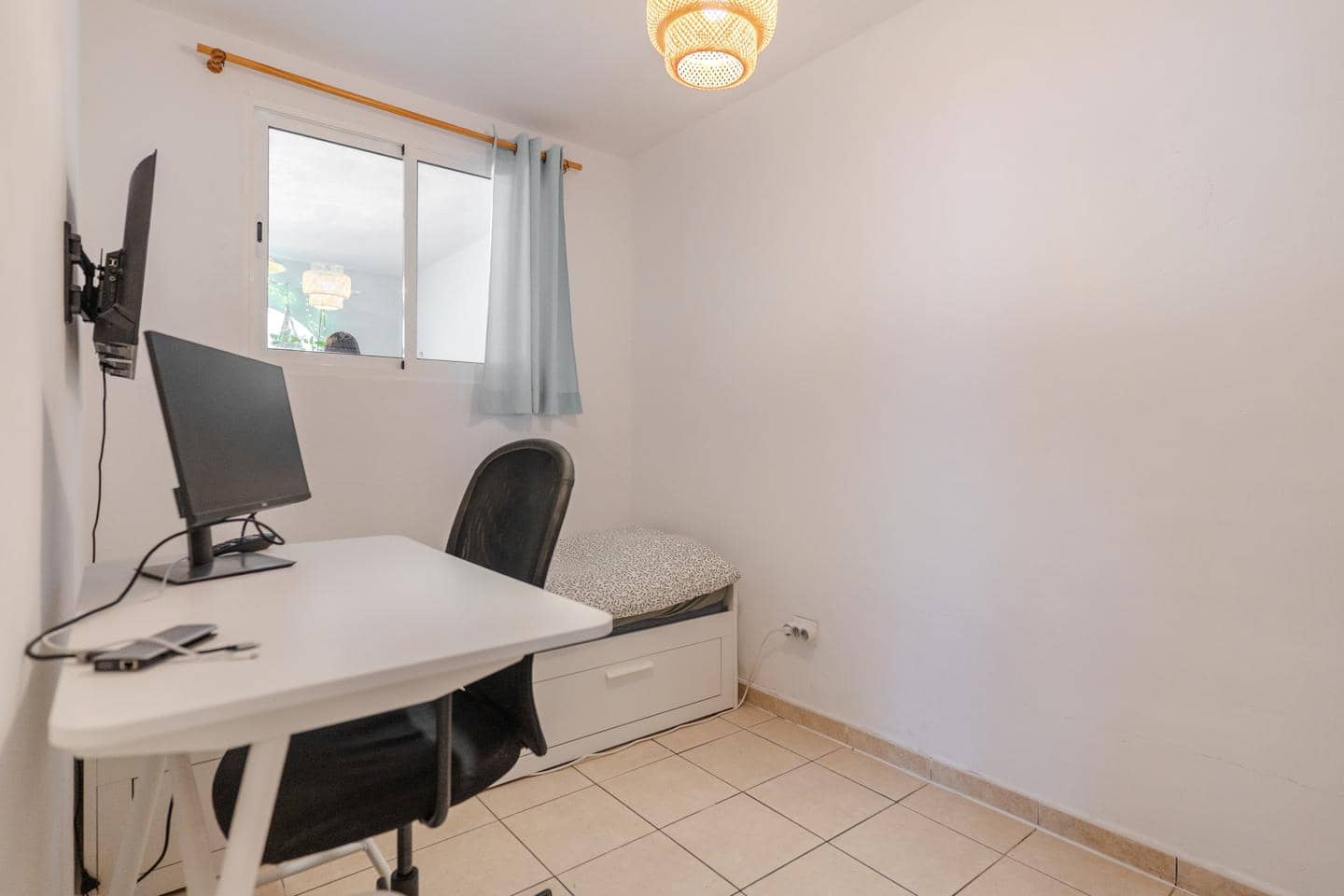 2 sovrum Lägenhet till salu i Arona med pool - 257 000 € (Ref: 9470003)