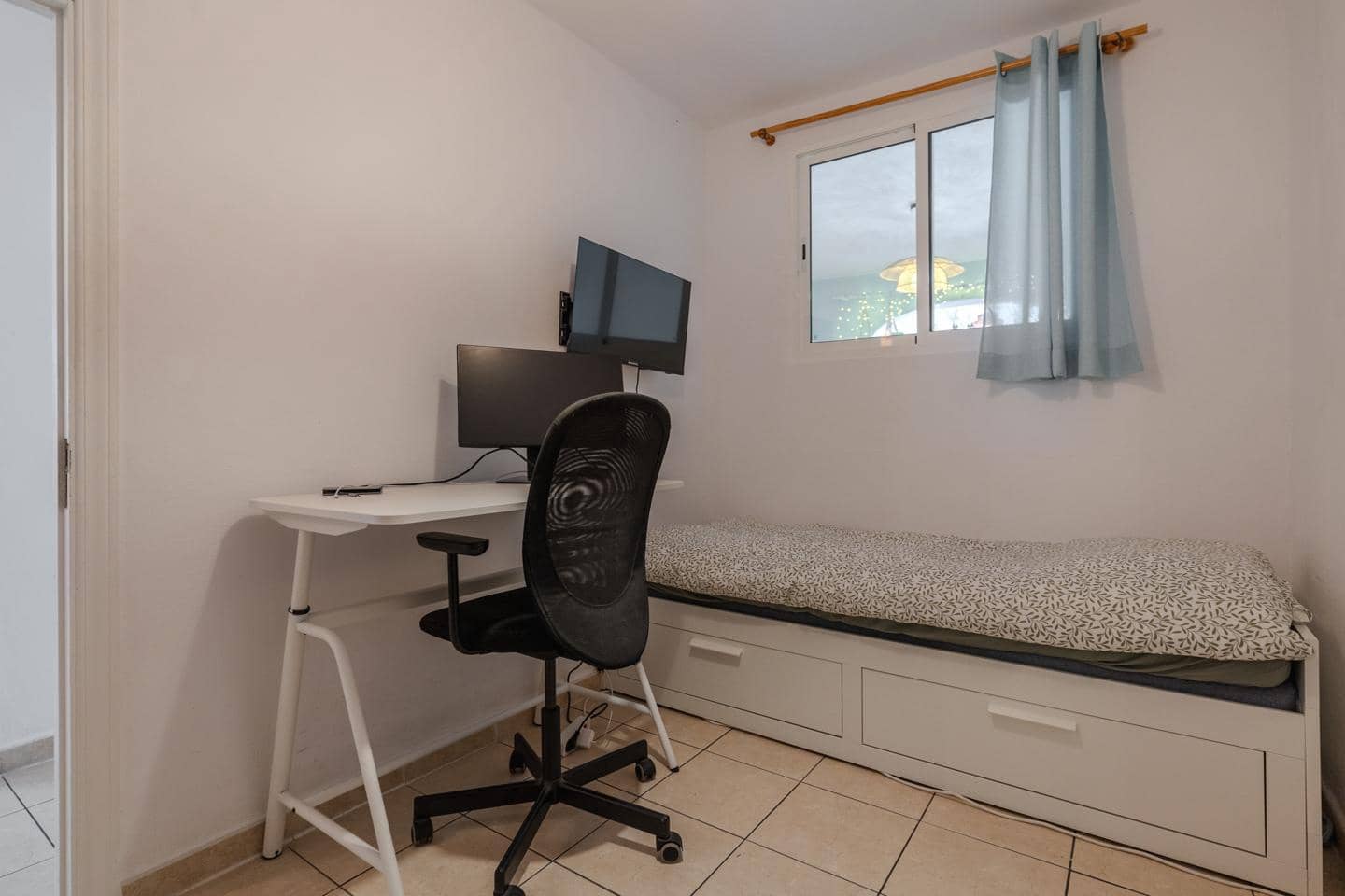 2 sovrum Lägenhet till salu i Arona med pool - 257 000 € (Ref: 9470003)