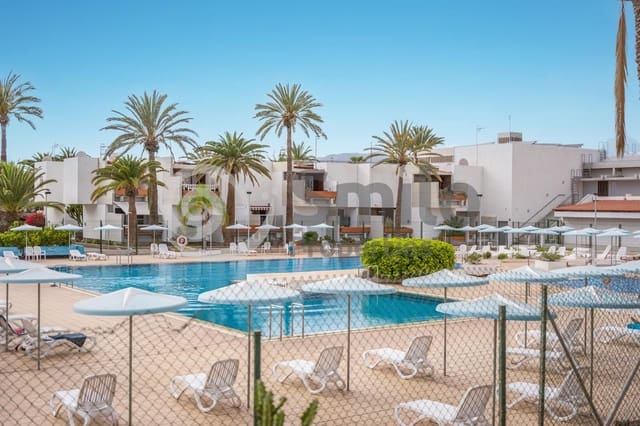 1 makuuhuone Asunto vuokrattavana paikassa Costa del Silencio, Arona mukana uima-altaan - 1 100 € (Ref: 9493871)