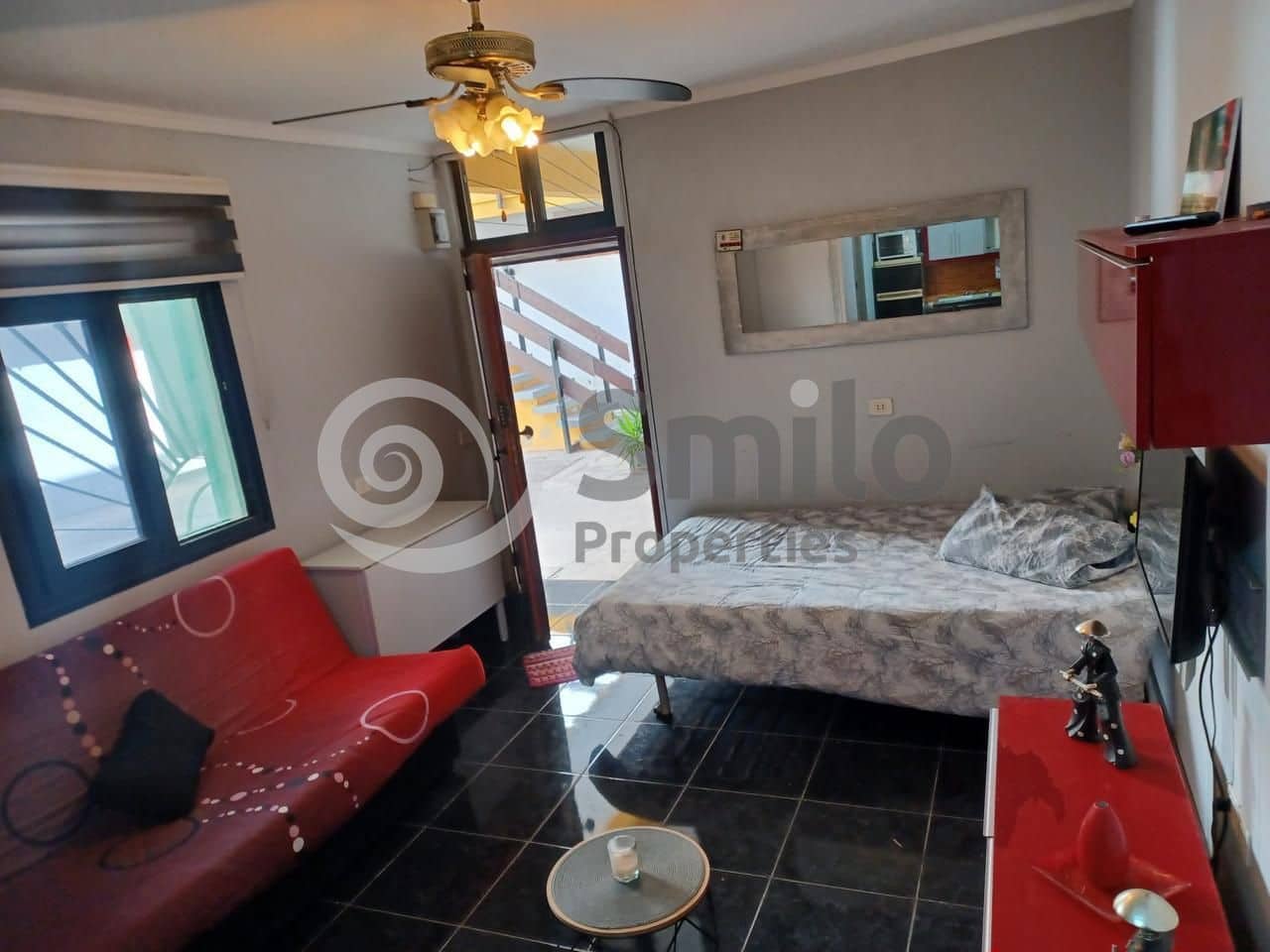 Asunto vuokrattavana paikassa Arona mukana uima-altaan 
autotalli - 900 € (Ref: 9495384)