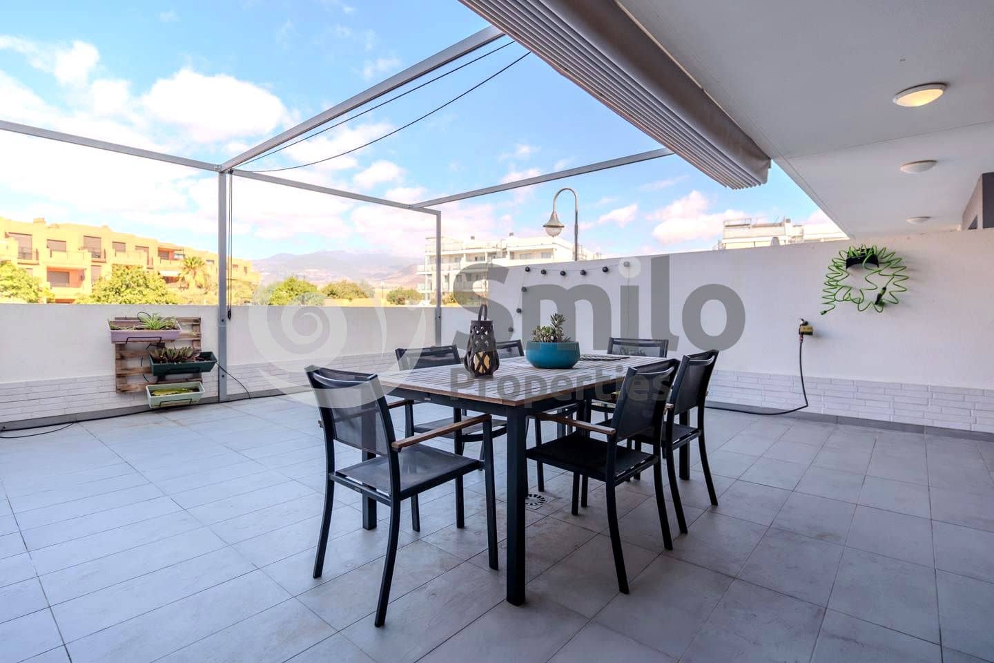 2 bedroom Flat for sale in Granadilla de Abona with pool garage - € 345,000 (Ref: 9543453)