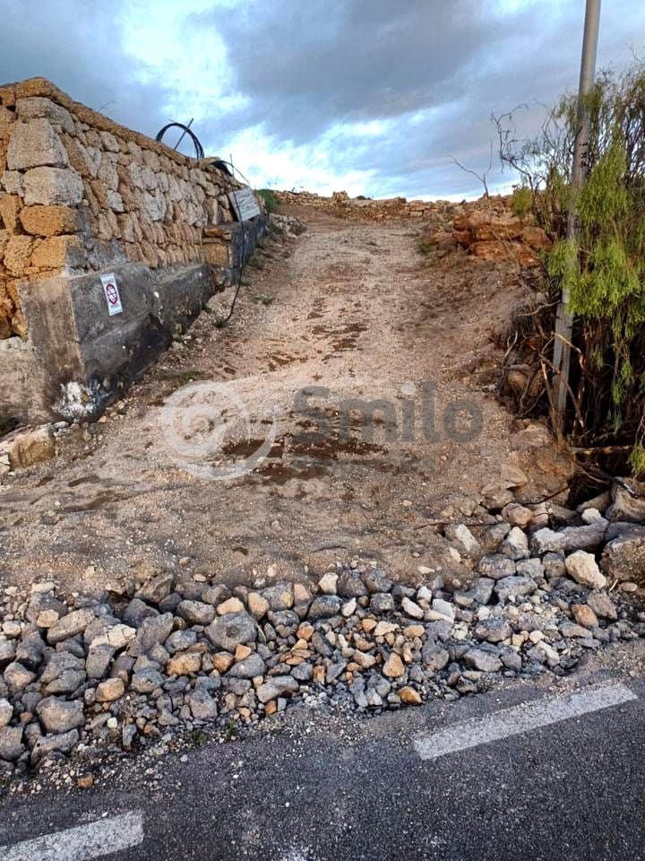 Grunde uden byggetilladelser til salg i Granadilla de Abona - € 79.500 (Ref: 9544089)